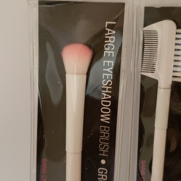 Set of 3 Wet n Wild Brushes NWT - Picture 3 of 5